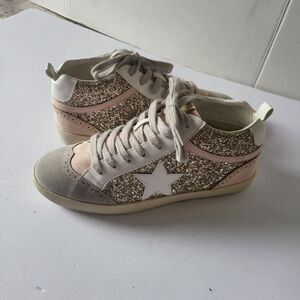 Mi im Sparkly boutique sneakers Size 8.5